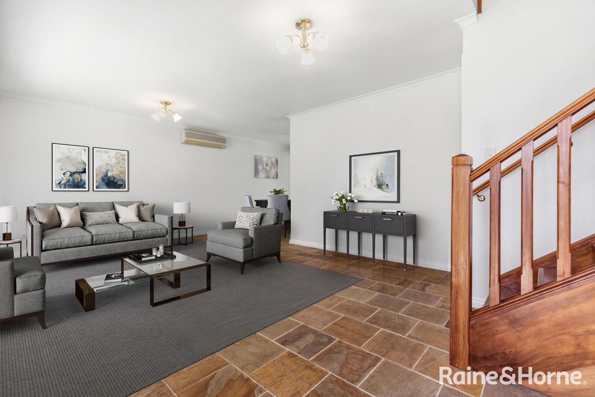 Sold for $885,000 on Nov 24, 2025 - 8 Wark Court, Morphett Vale, SA ...