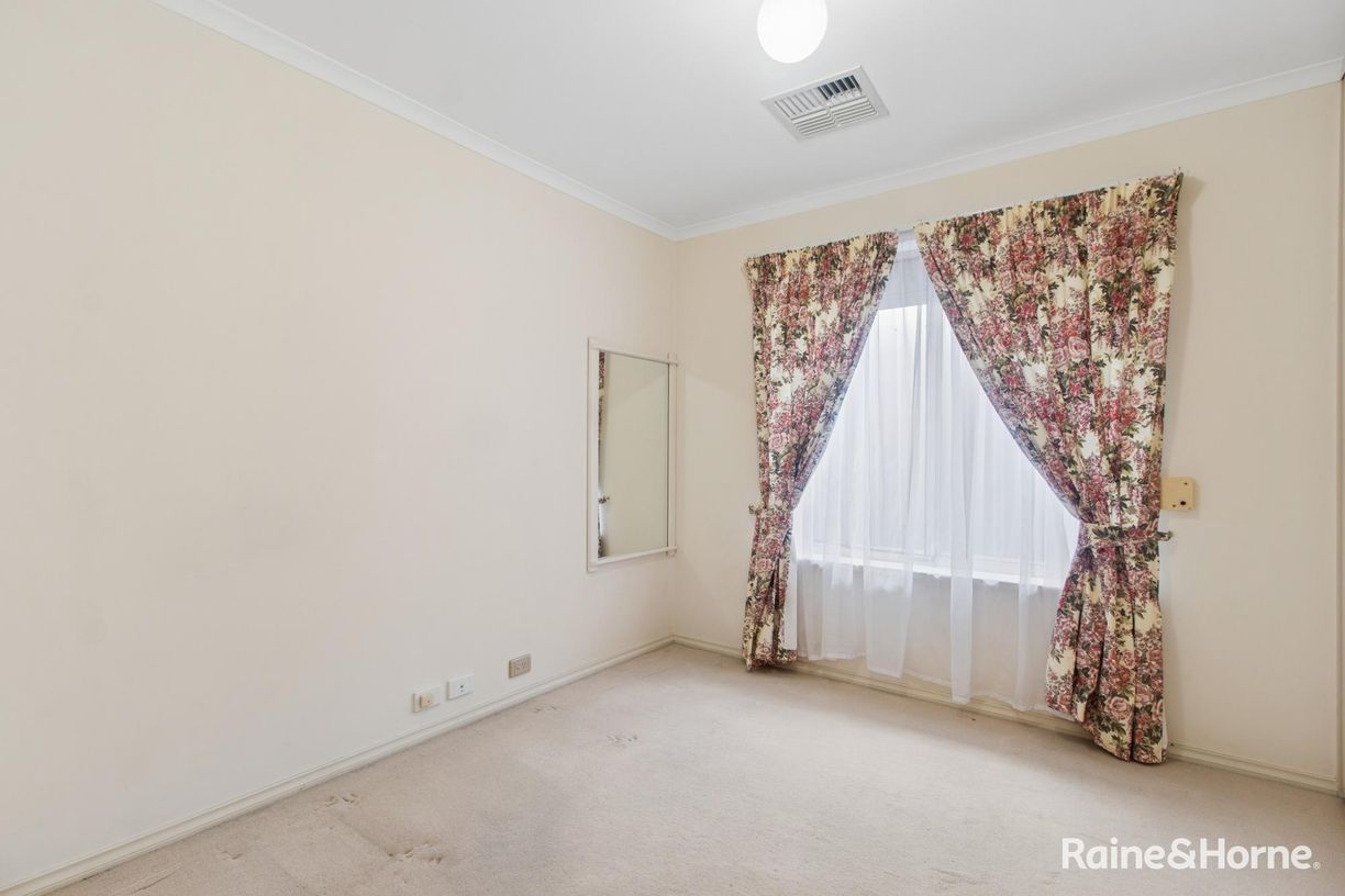 36 Epsilon Close — photo 9 of 13
