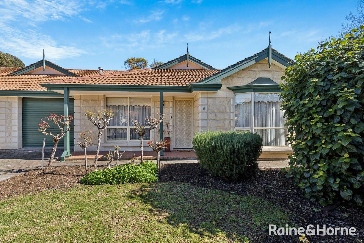 5/45 Corn Street — photo from Raine & Horne Morphett Vale RLA 144653