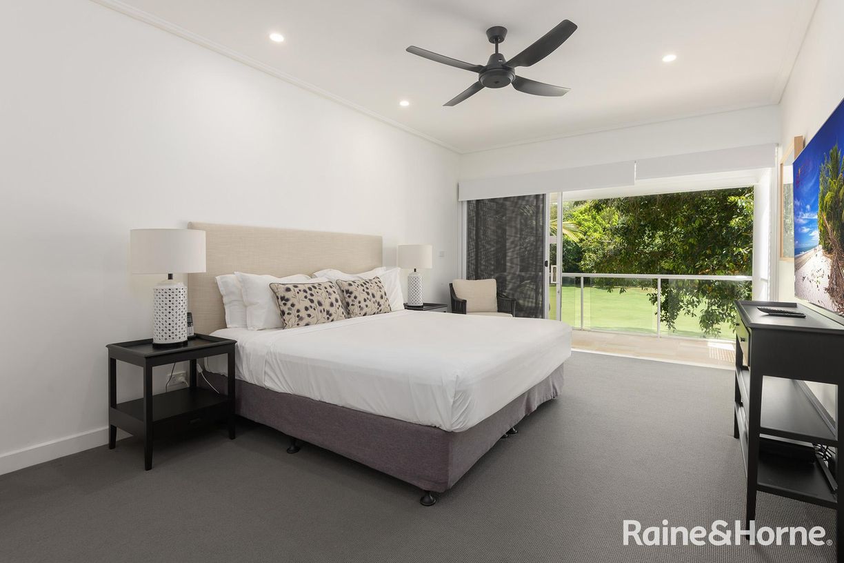 11/8-28 Pandanus Way (Mirage Villa 422) — photo 9 of 18