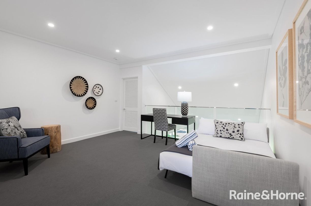 11/8-28 Pandanus Way (Mirage Villa 422) — photo 14 of 18