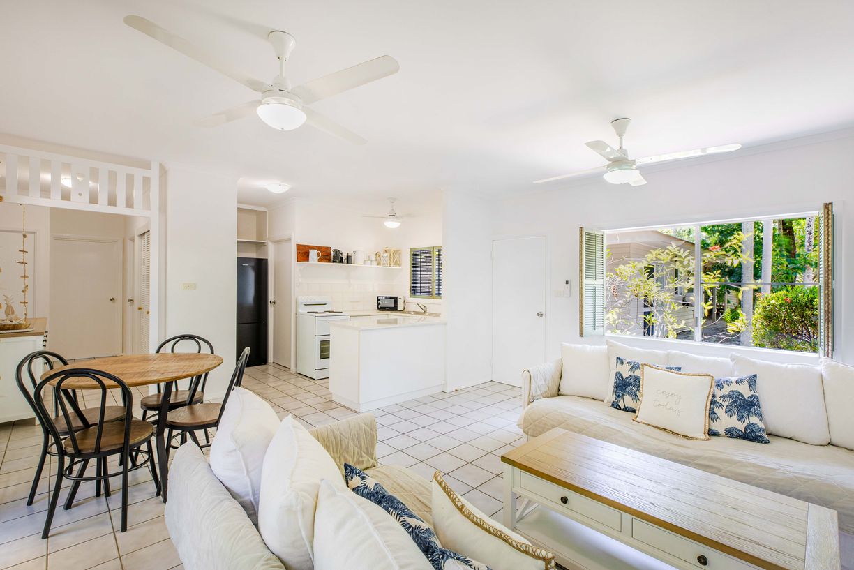 2/35-37 Coral Drive — photo 5 of 17