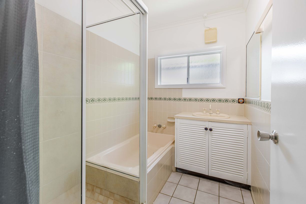 2/35-37 Coral Drive — photo 9 of 17