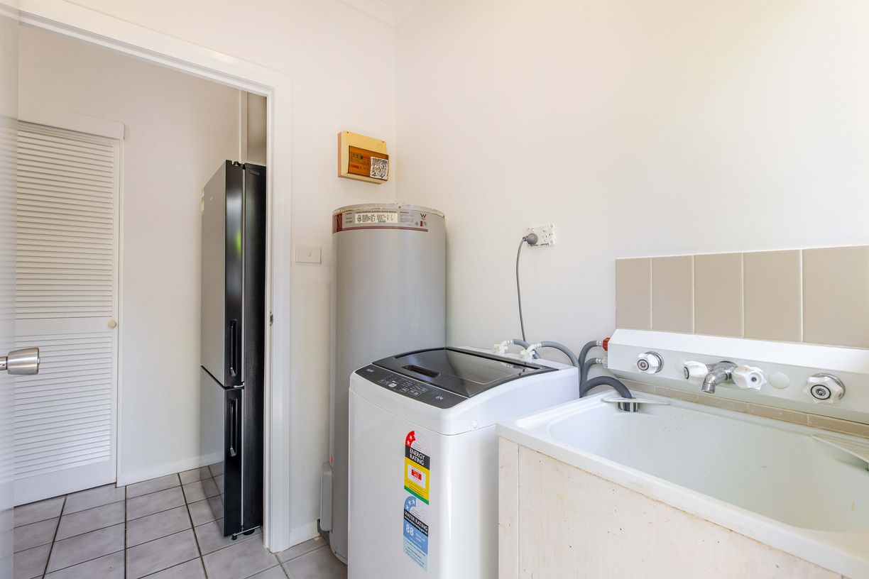 2/35-37 Coral Drive — photo 10 of 17