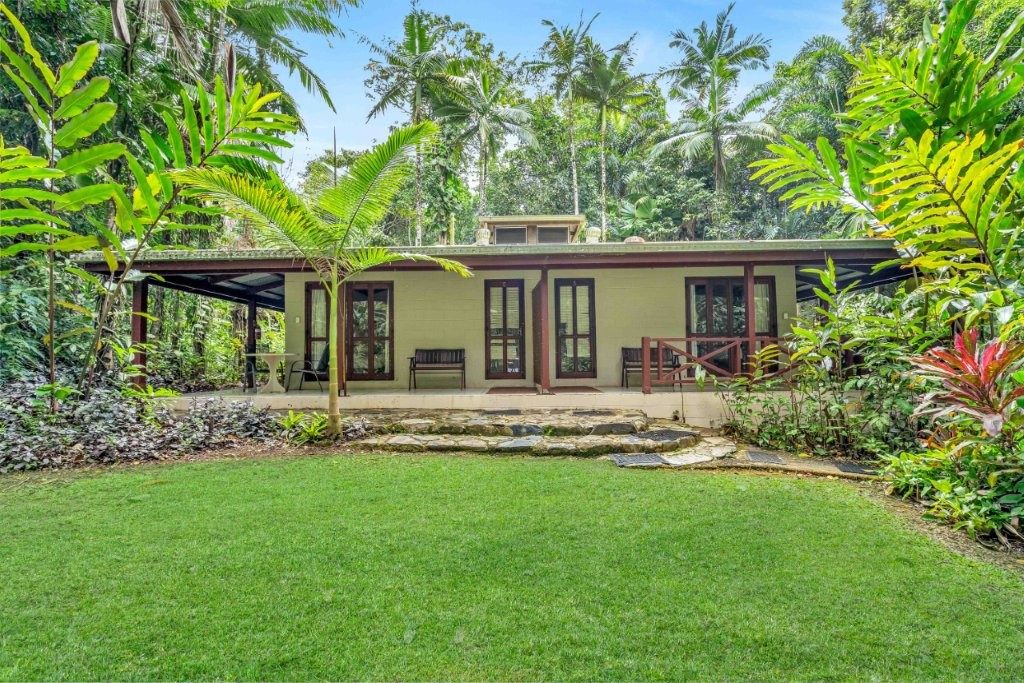 2159 Cape Tribulation Road (DEEP FOREST LODGE)res — photo 8 of 30