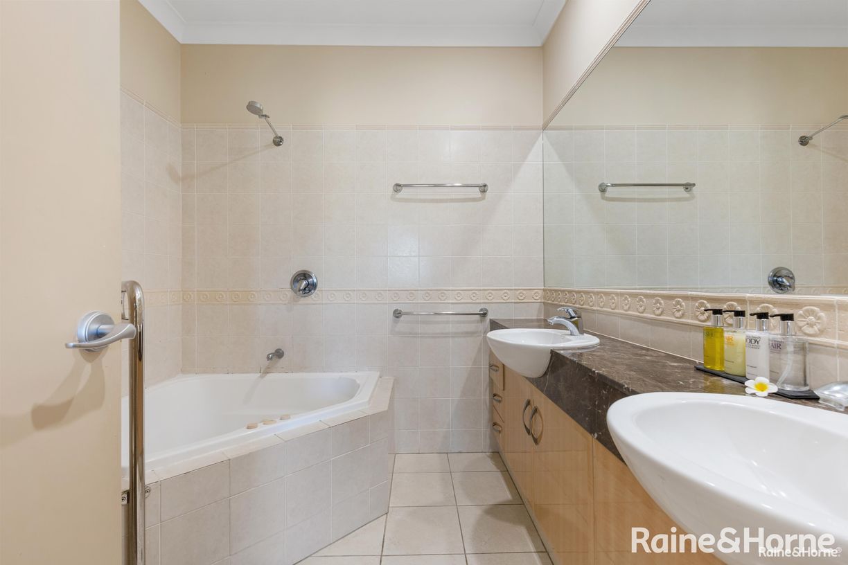 28/24-70 Nautilus Street (Paradise Links) — photo 18 of 30