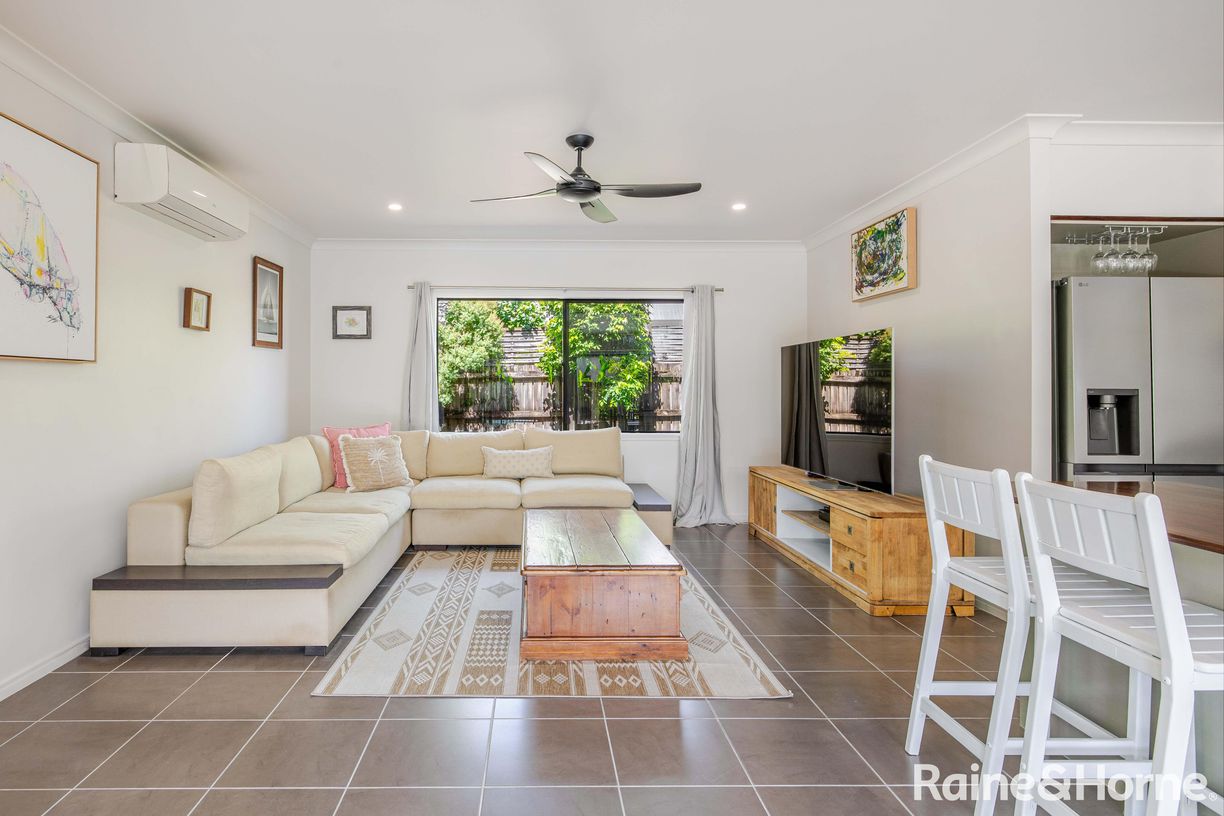 8 Sandpiper Street — photo 2 of 30