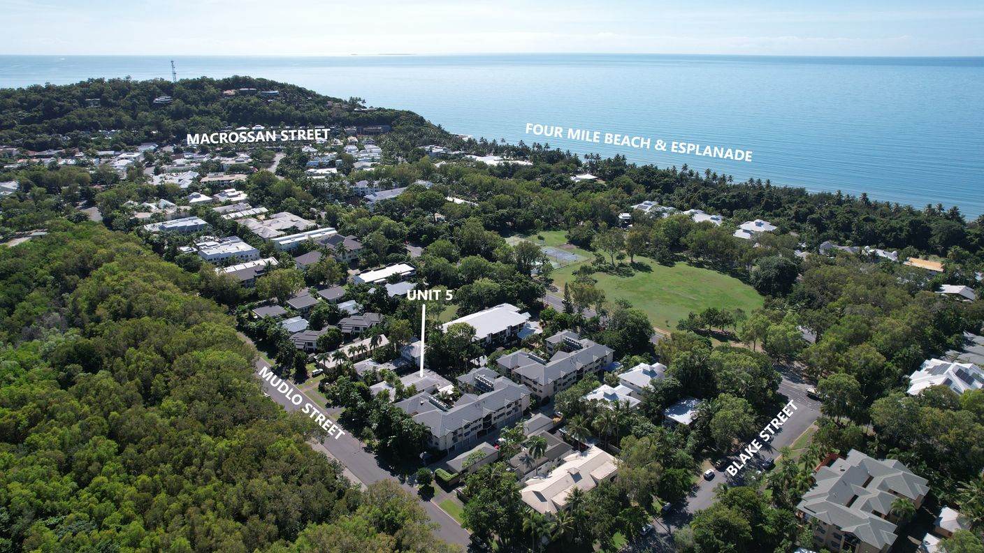 5/32-34 Mudlo Street (Somers) — photo from Raine & Horne Port Douglas | Mossman