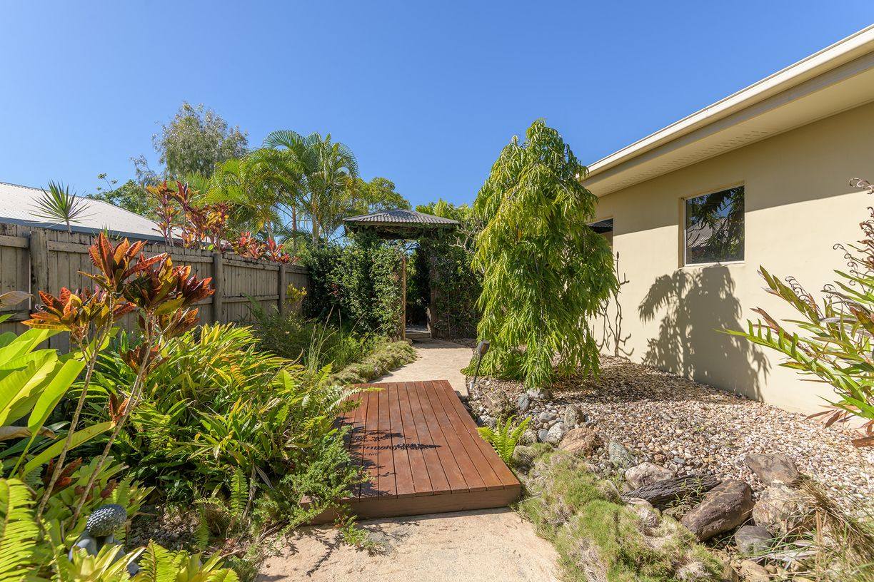 7 Bower Close — photo 20 of 29