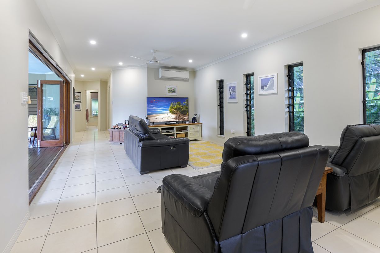 7 Bower Close — photo 3 of 29