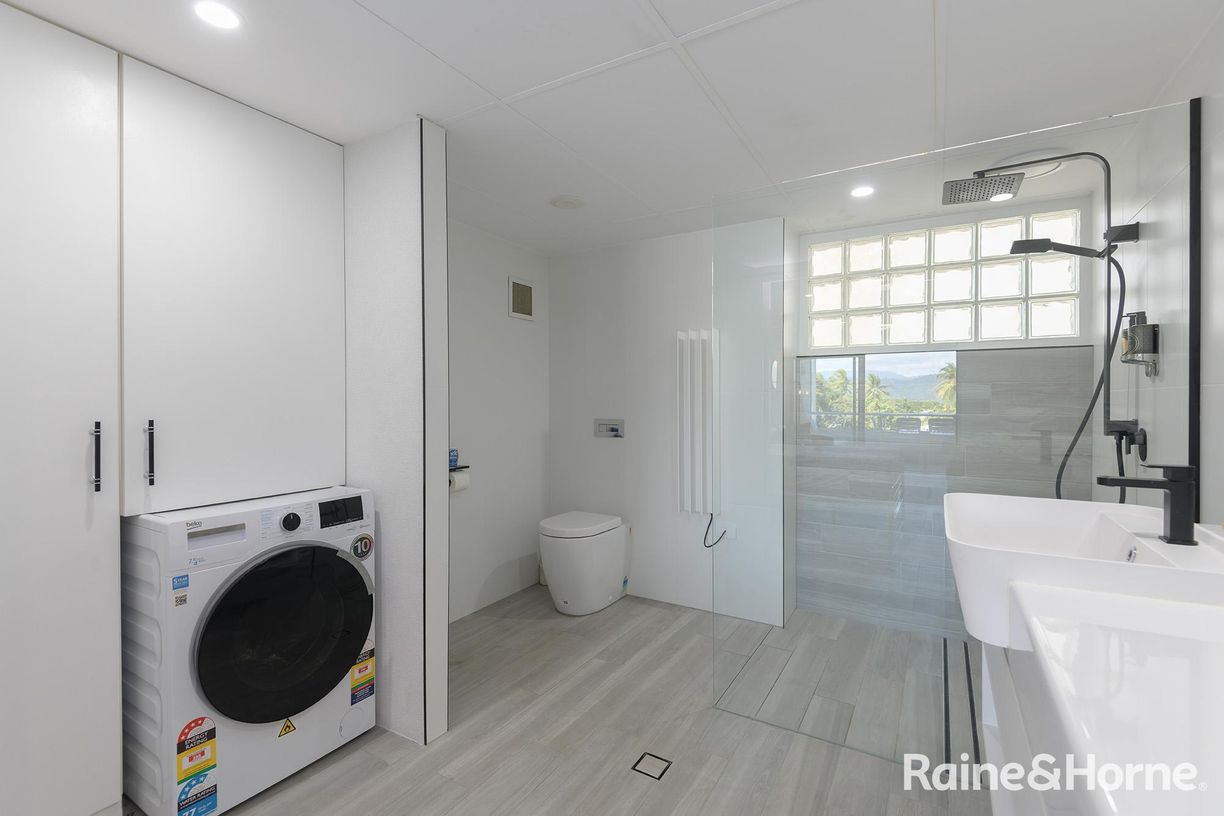 205/2-4 Macrossan Street — photo 11 of 19