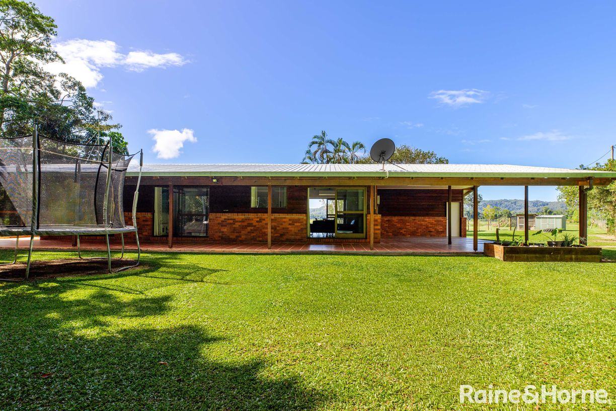 445 Miallo Bamboo Creek Road — photo 11 of 27