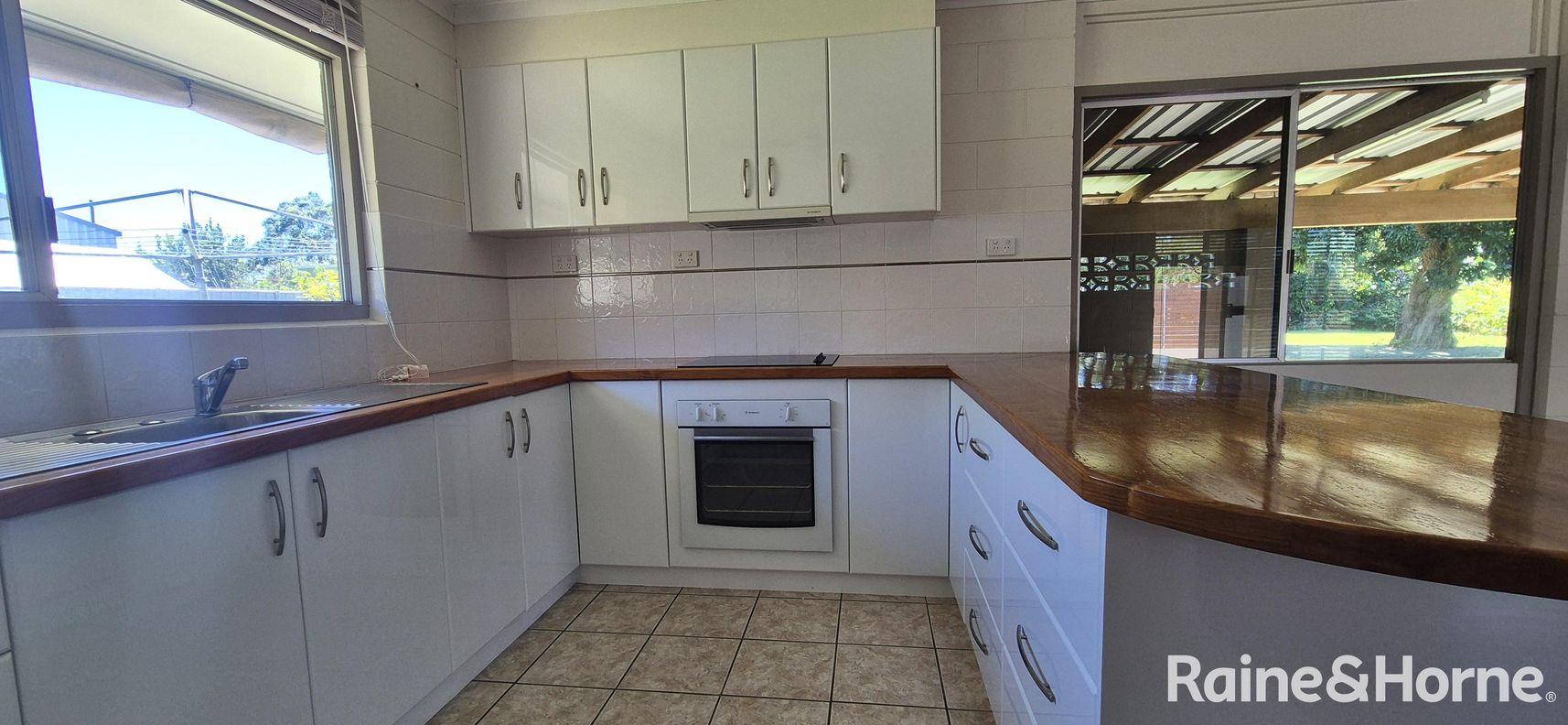 13-15 Osborne Street — photo 2 of 23