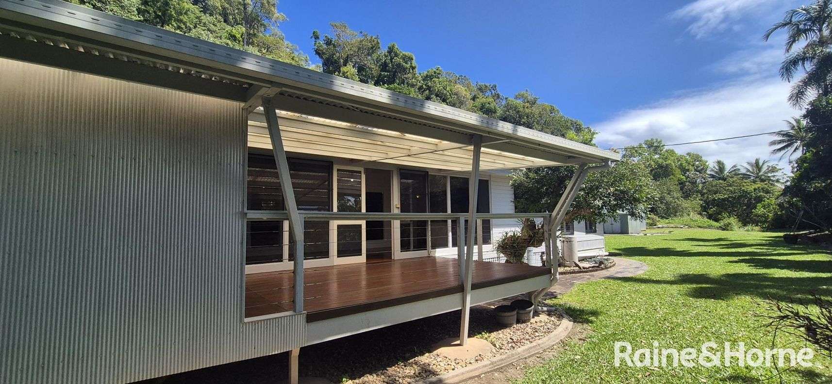 2069 Mossman-Daintree Road — photo 8 of 26