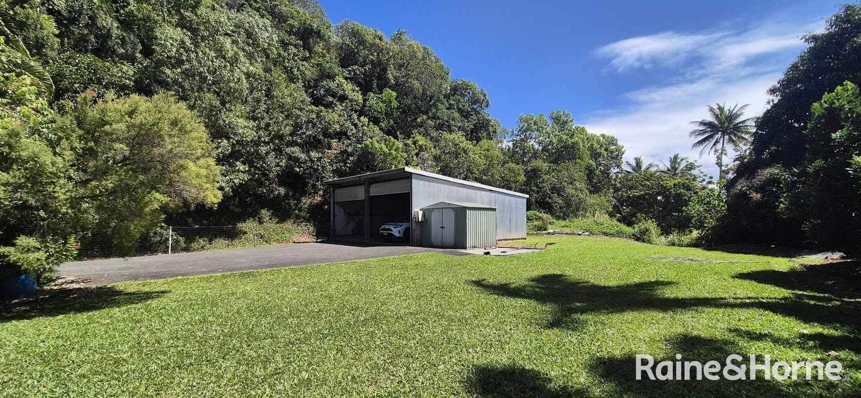 2069 Mossman-Daintree Road — photo 3 of 26