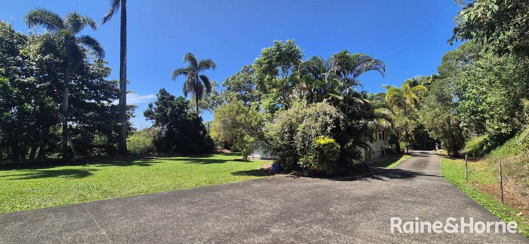 2069 Mossman-Daintree Road — photo 26 of 26