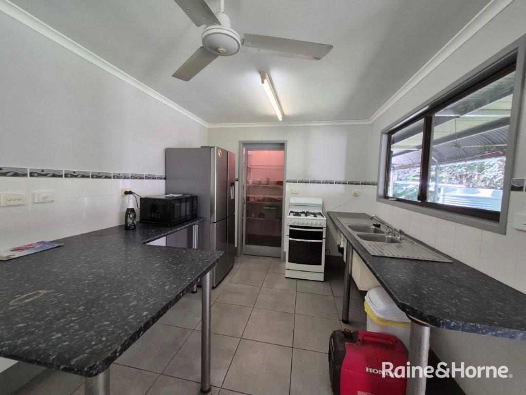 48 Fig Tree Road — photo 5 of 30