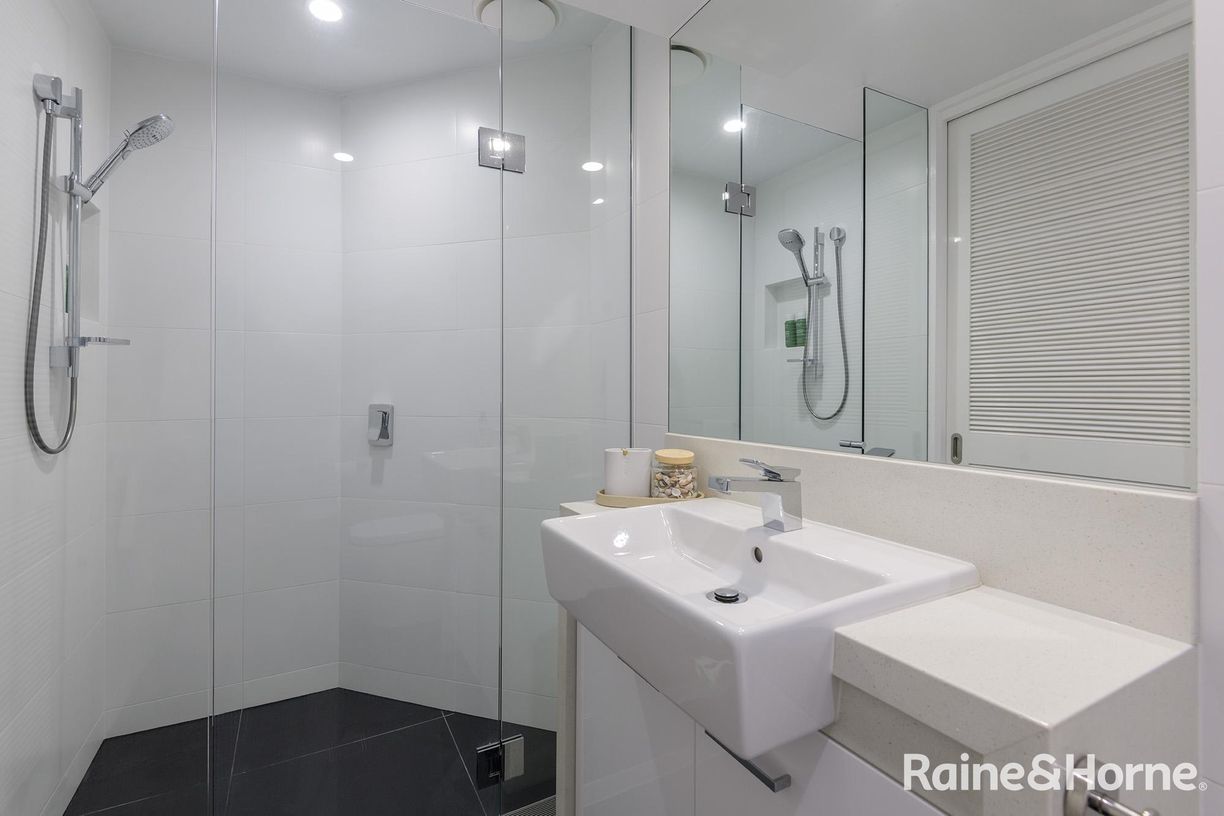 2/21-41 Bougainvillea Way (MIRAGE VILLA 115) — photo 21 of 30
