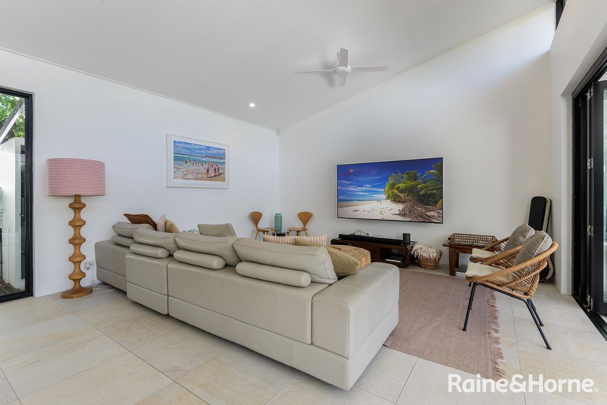 41 Beachfront Mirage Drive — photo 16 of 27