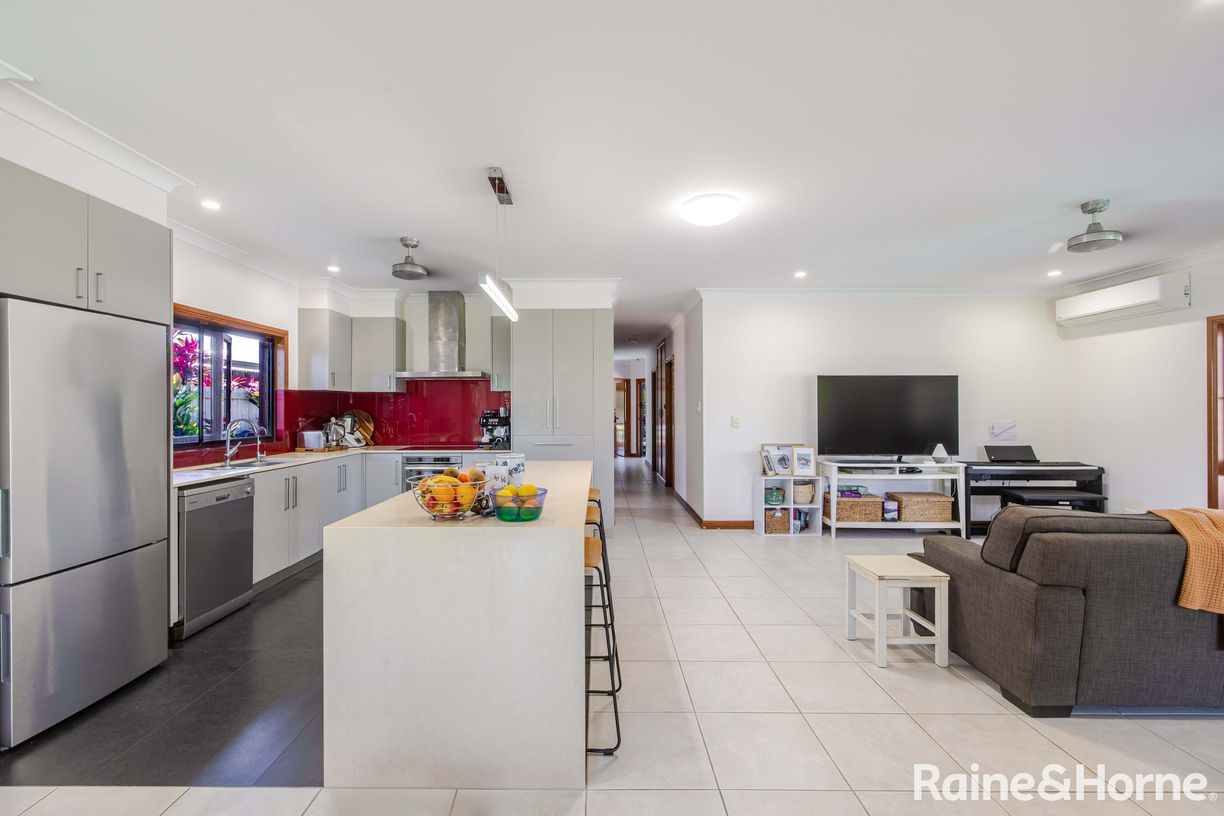 43 Coulthard Close — photo 8 of 18