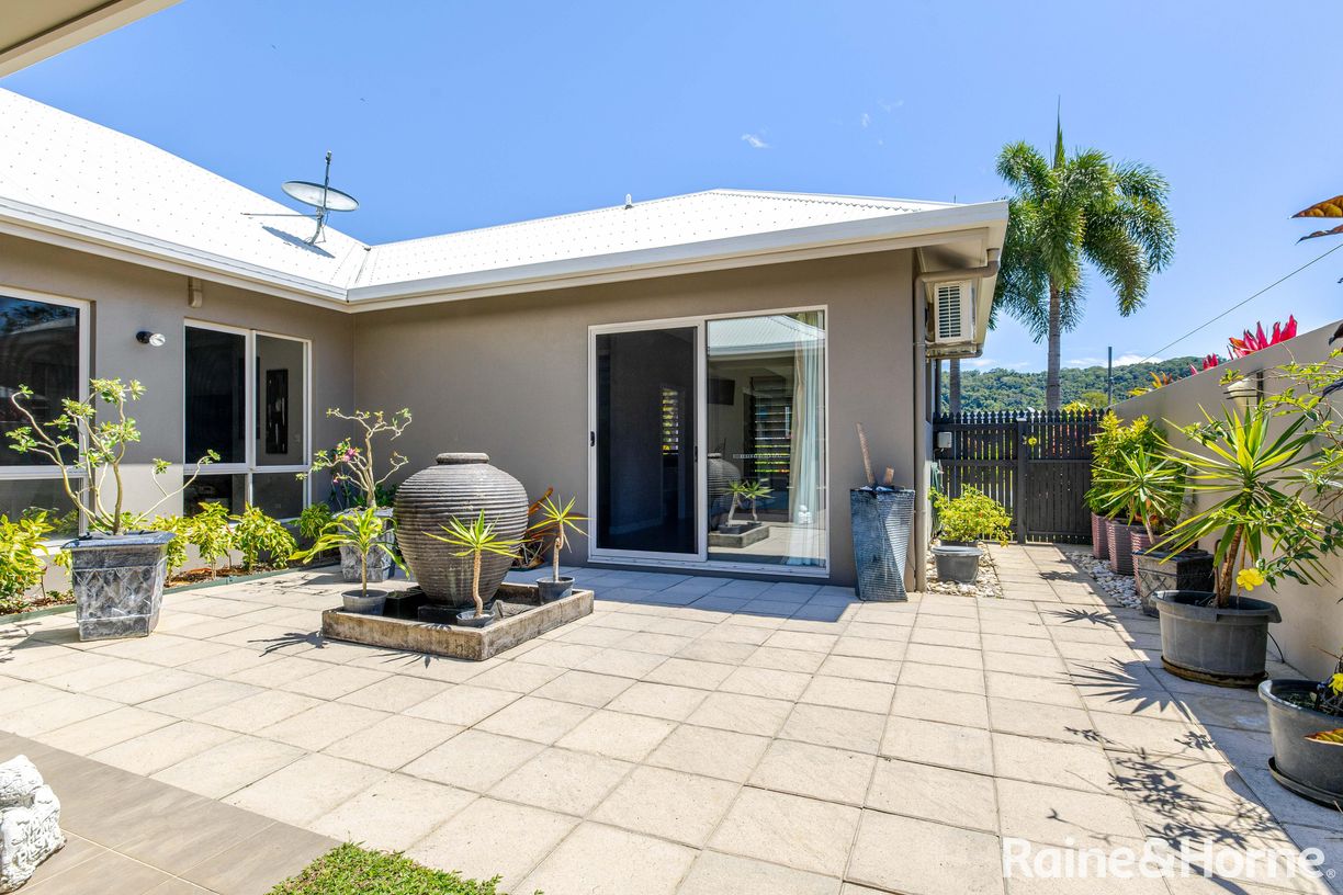 14 Ives Ave — photo 11 of 28