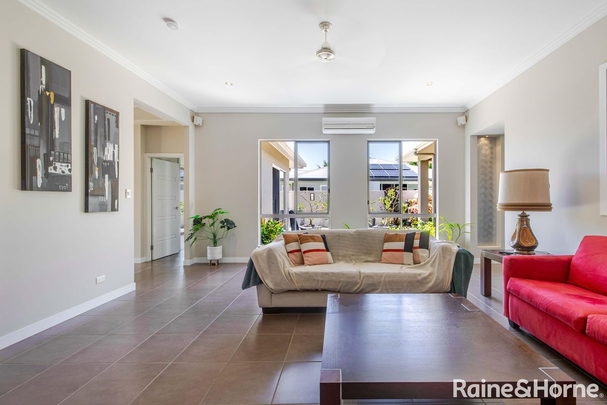 14 Ives Ave — photo 15 of 28