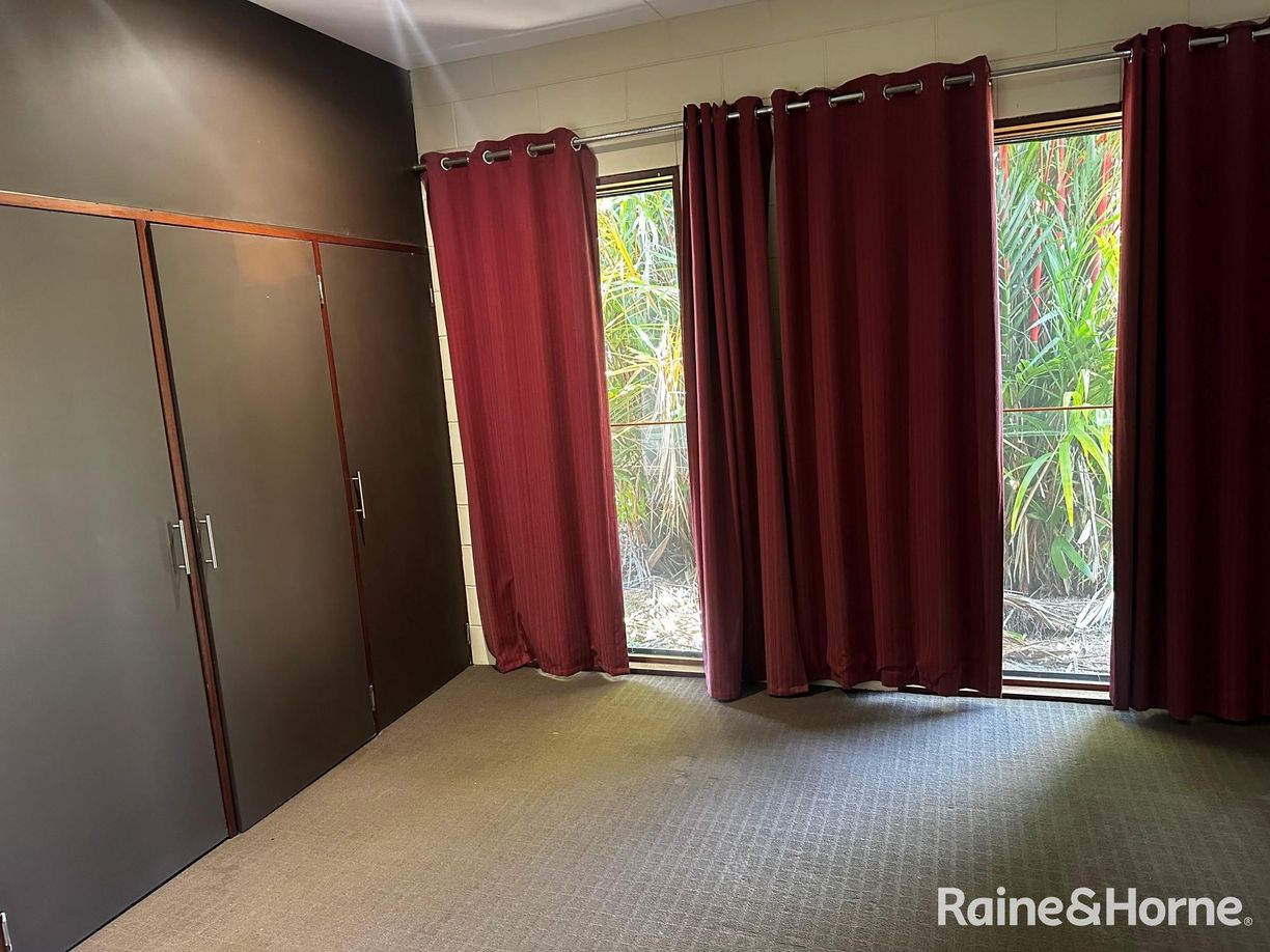 40 Riflebird Crescent — photo 17 of 23
