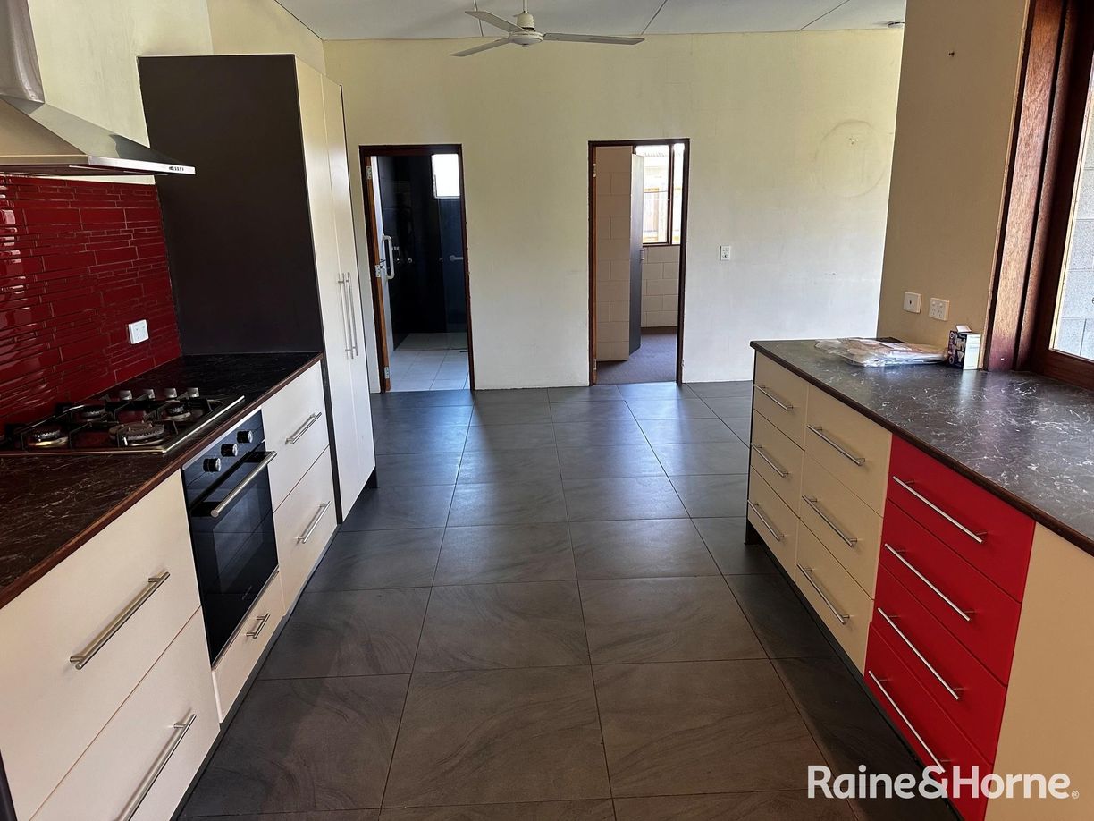 40 Riflebird Crescent — photo 21 of 23