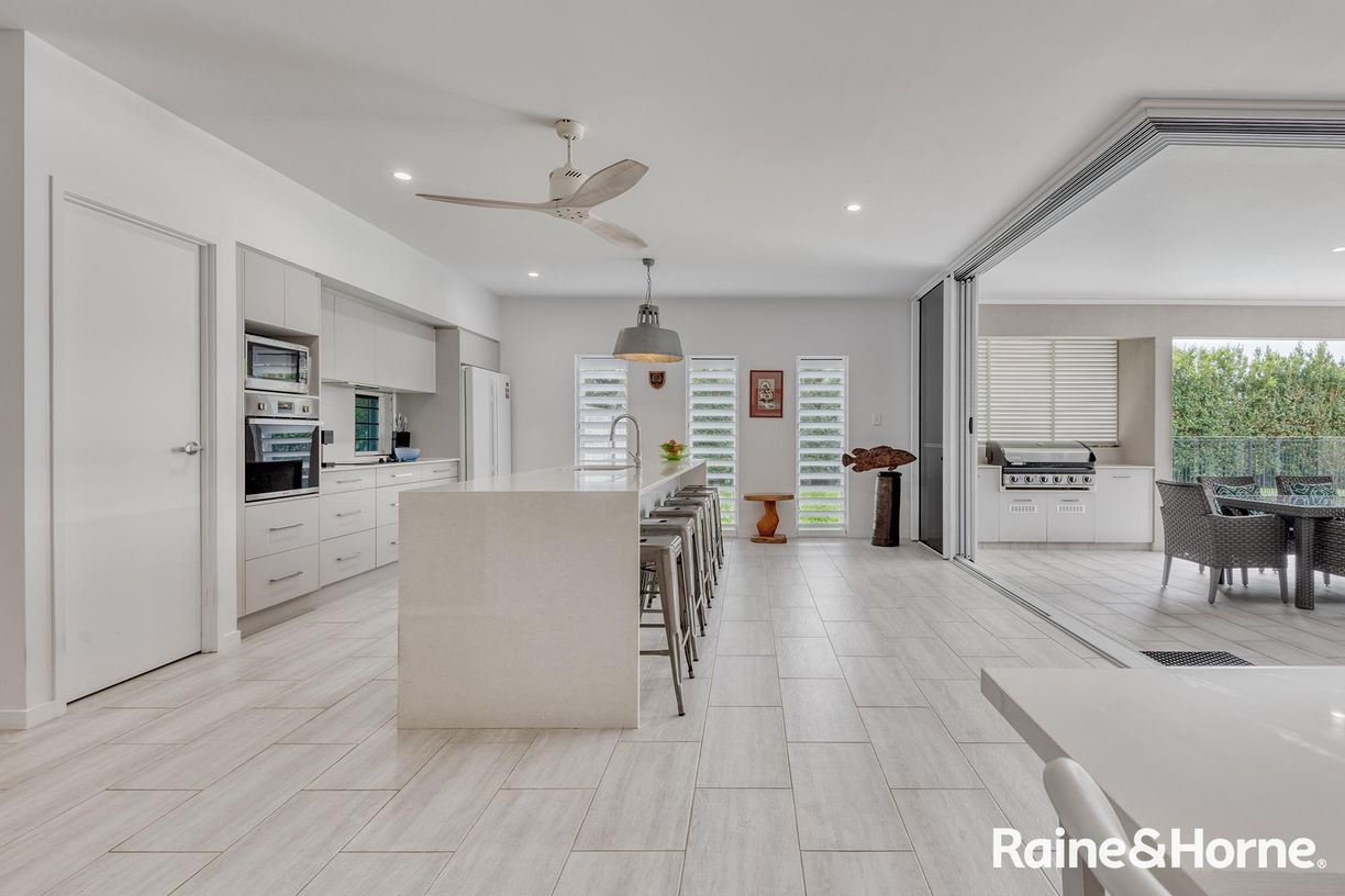 65 Cooya Beach Road — photo 3 of 21