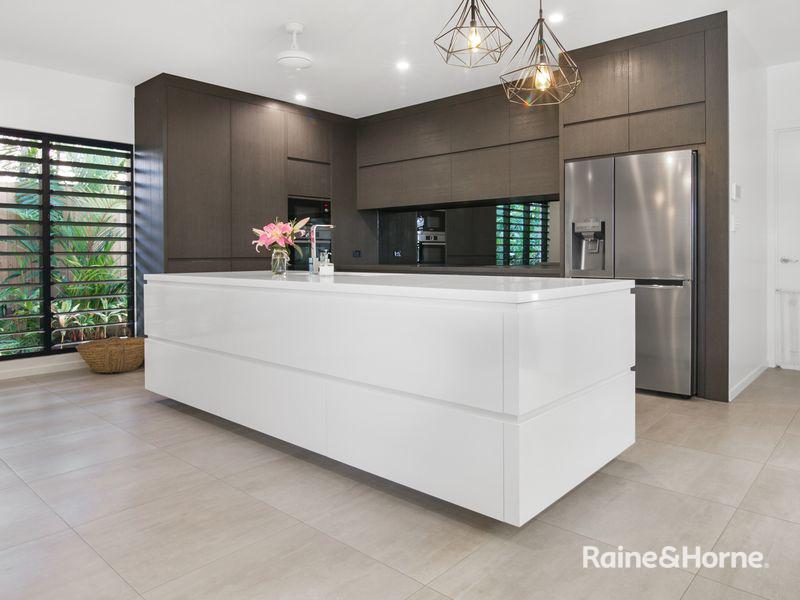 36 Sorrento Crescent — photo 8 of 30