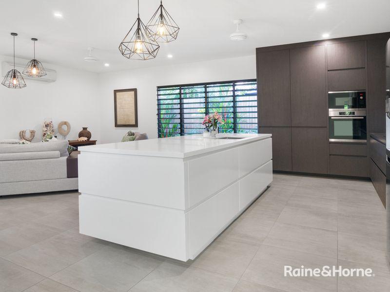 36 Sorrento Crescent — photo 10 of 30