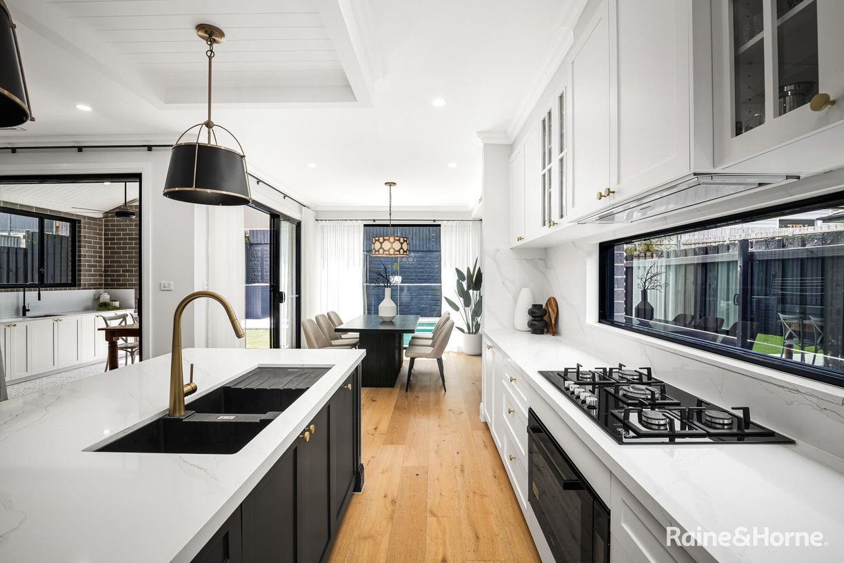 10 Milky Crescent, Box Hill, NSW 2765