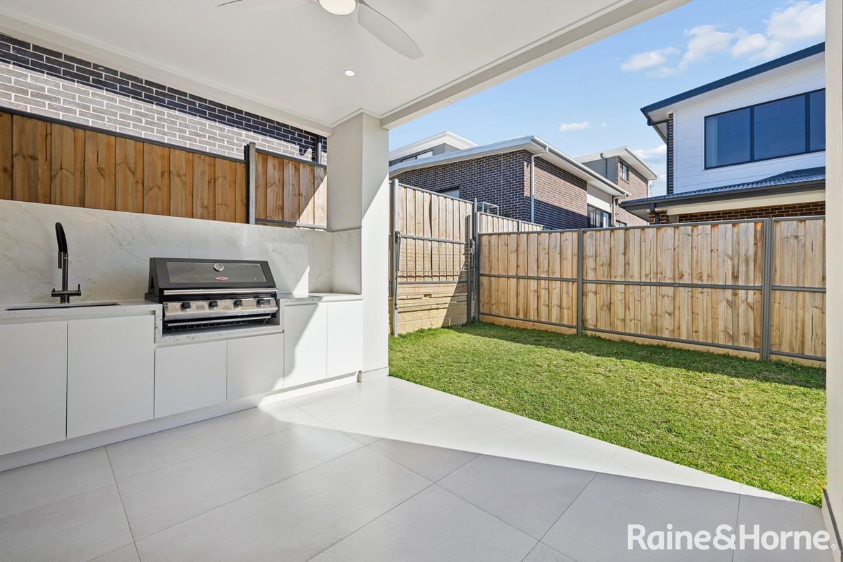 13 Parkside Avenue (Rouse Hill Heights) — photo 20 of 24