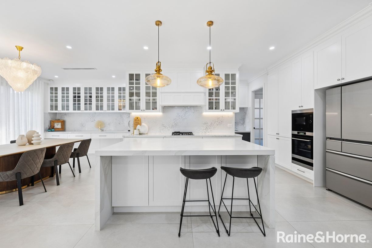 13 Parkside Avenue (Rouse Hill Heights) — photo 3 of 24