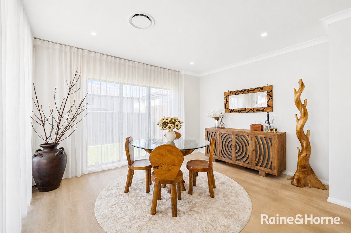 23 Camargue Street — photo 6 of 22