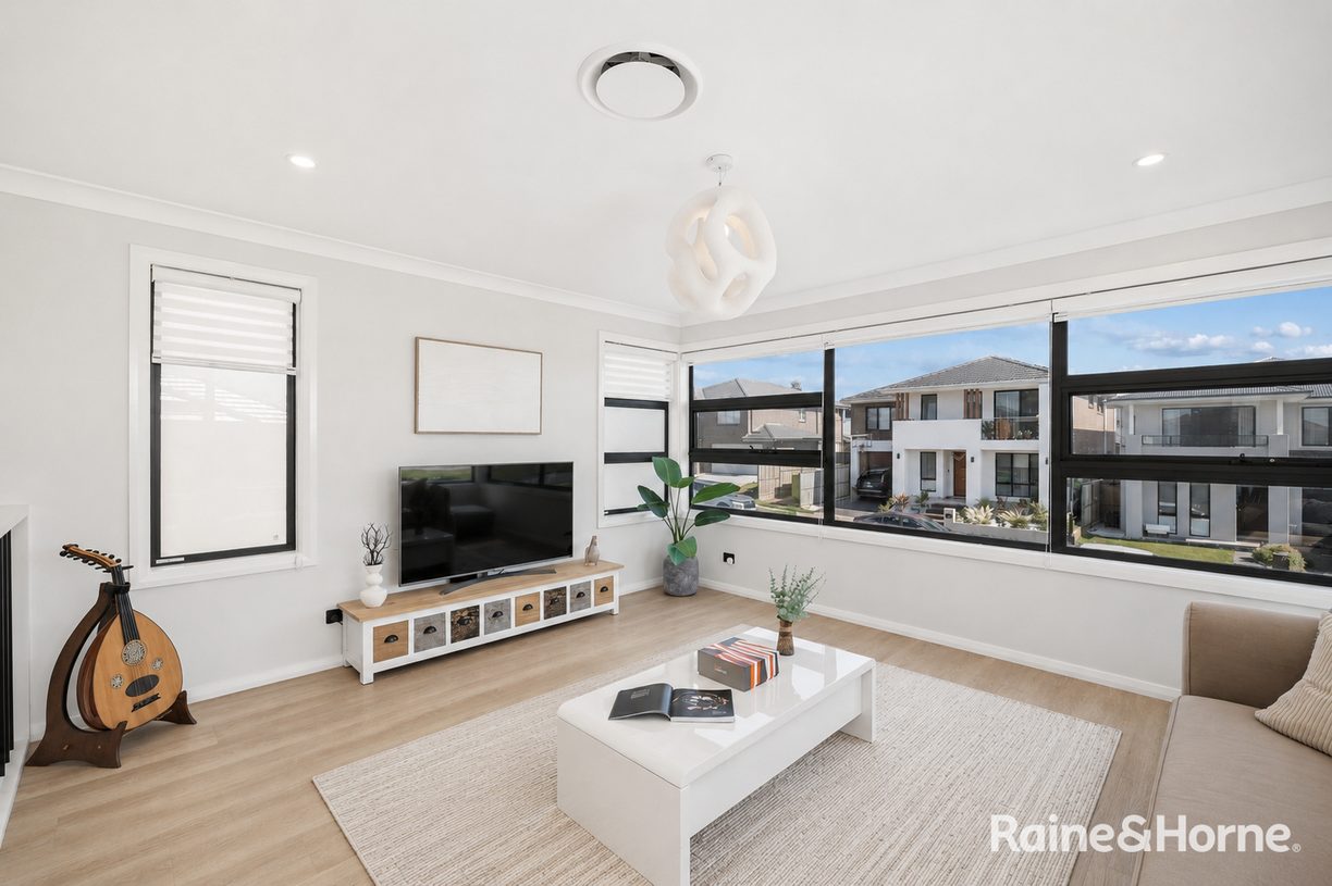 23 Camargue Street — photo 9 of 22