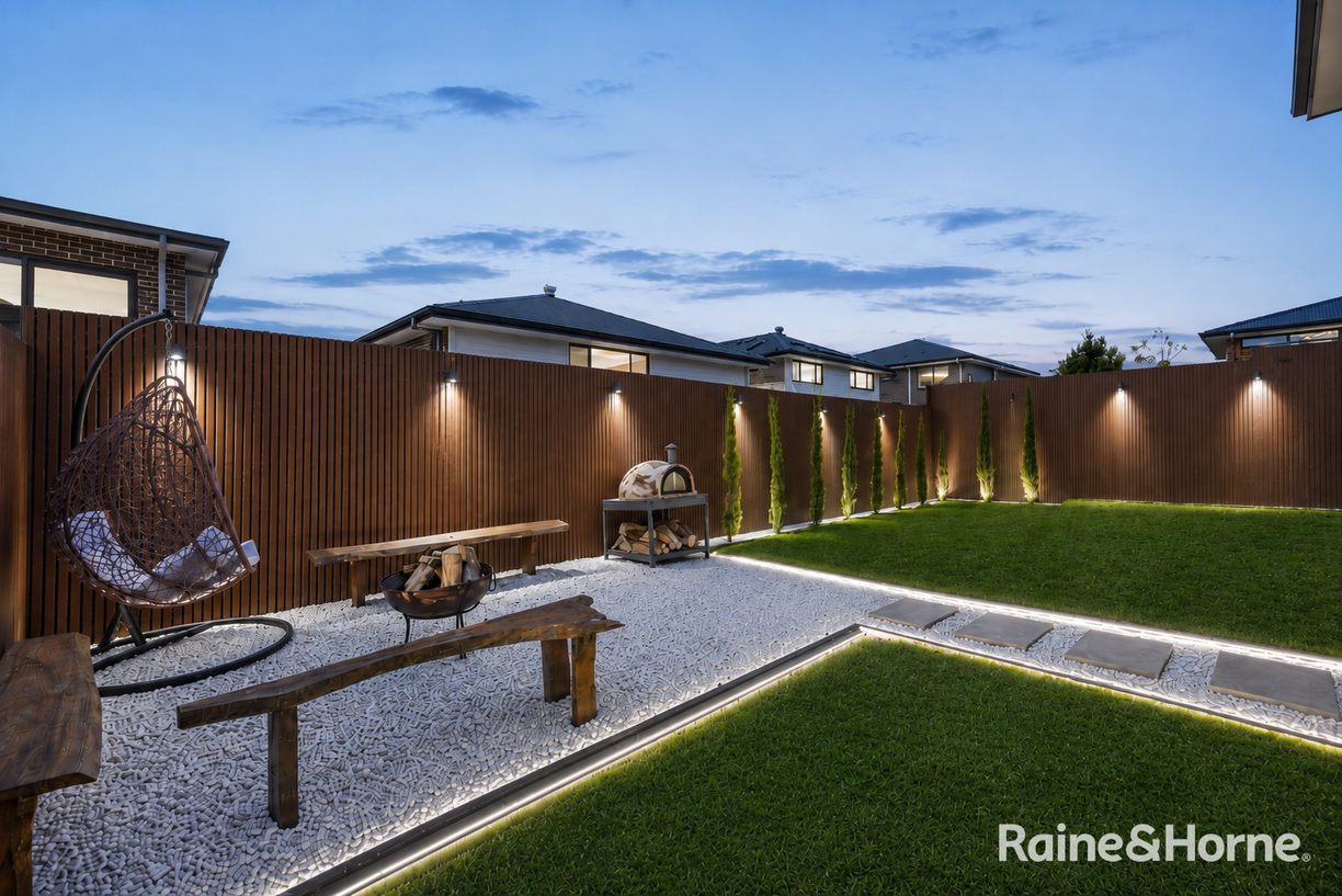 23 Camargue Street — photo 14 of 22