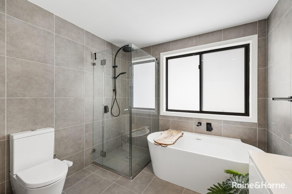 23 Camargue Street — photo 15 of 22