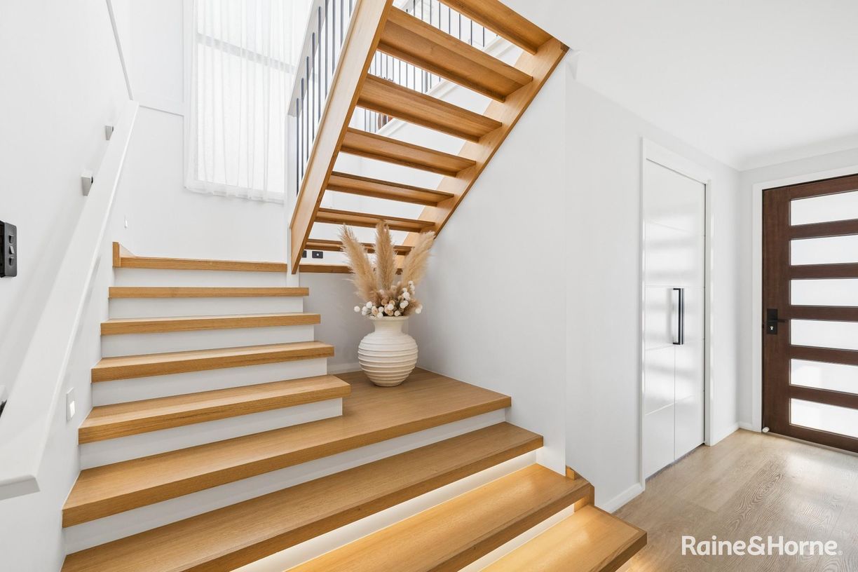 23 Camargue Street — photo 18 of 22