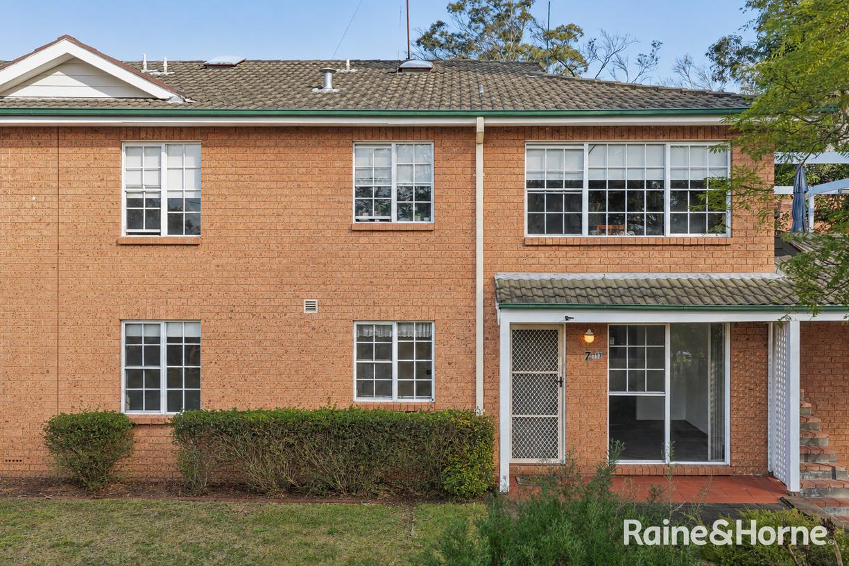 7/17 Leo Road — photo from Raine & Horne Rouse Hill / Box Hill