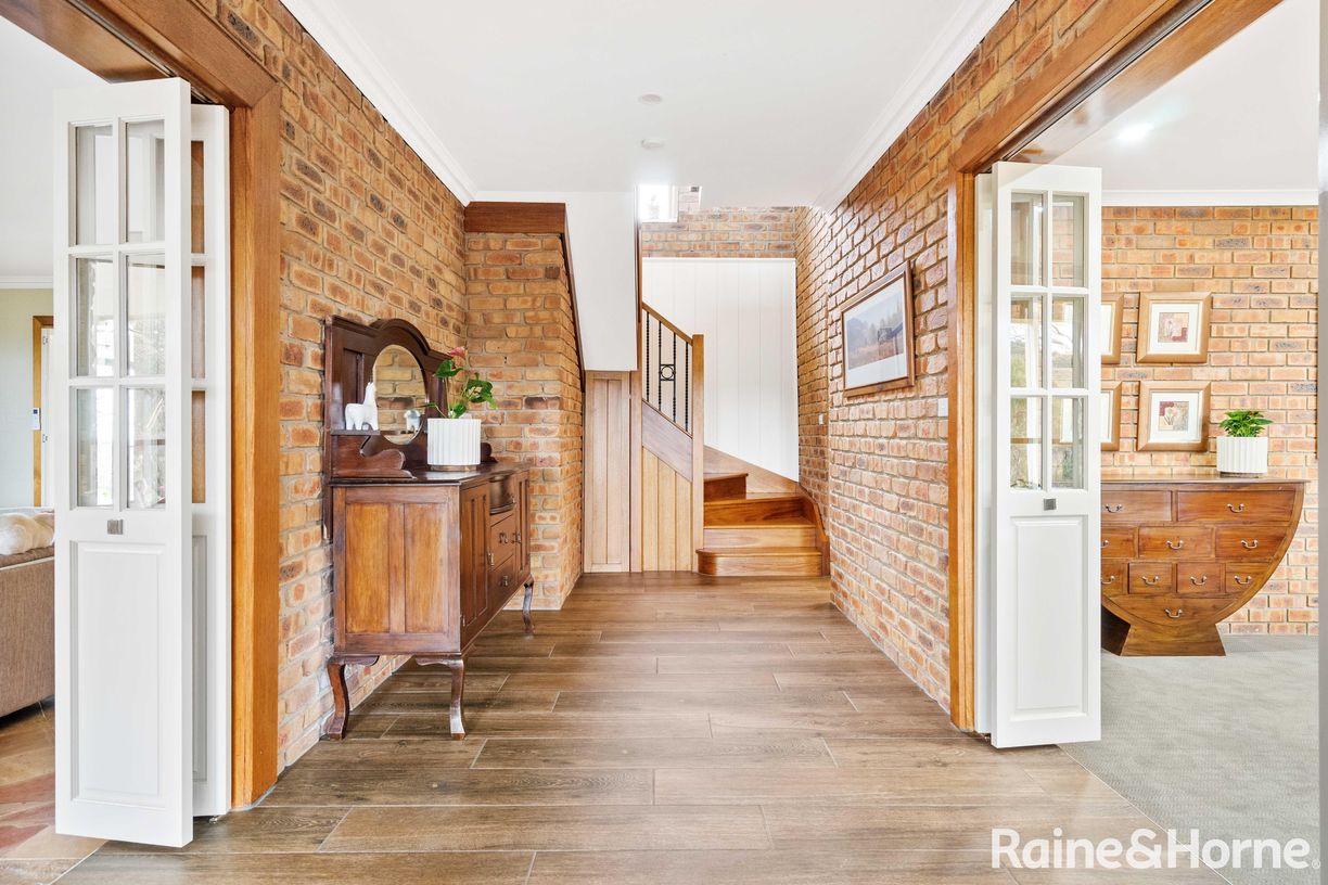 145 Holts Road — photo 6 of 30