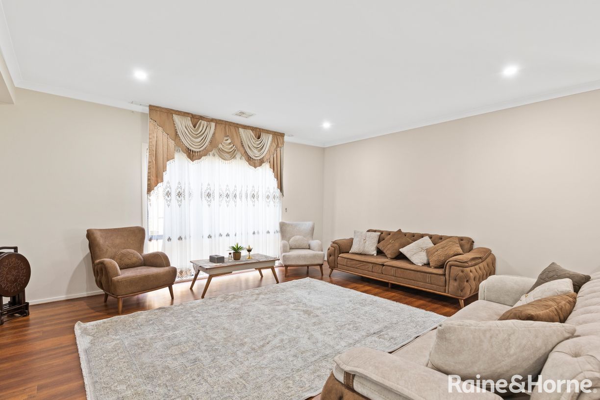 2 Upthorpe Way — photo 8 of 23