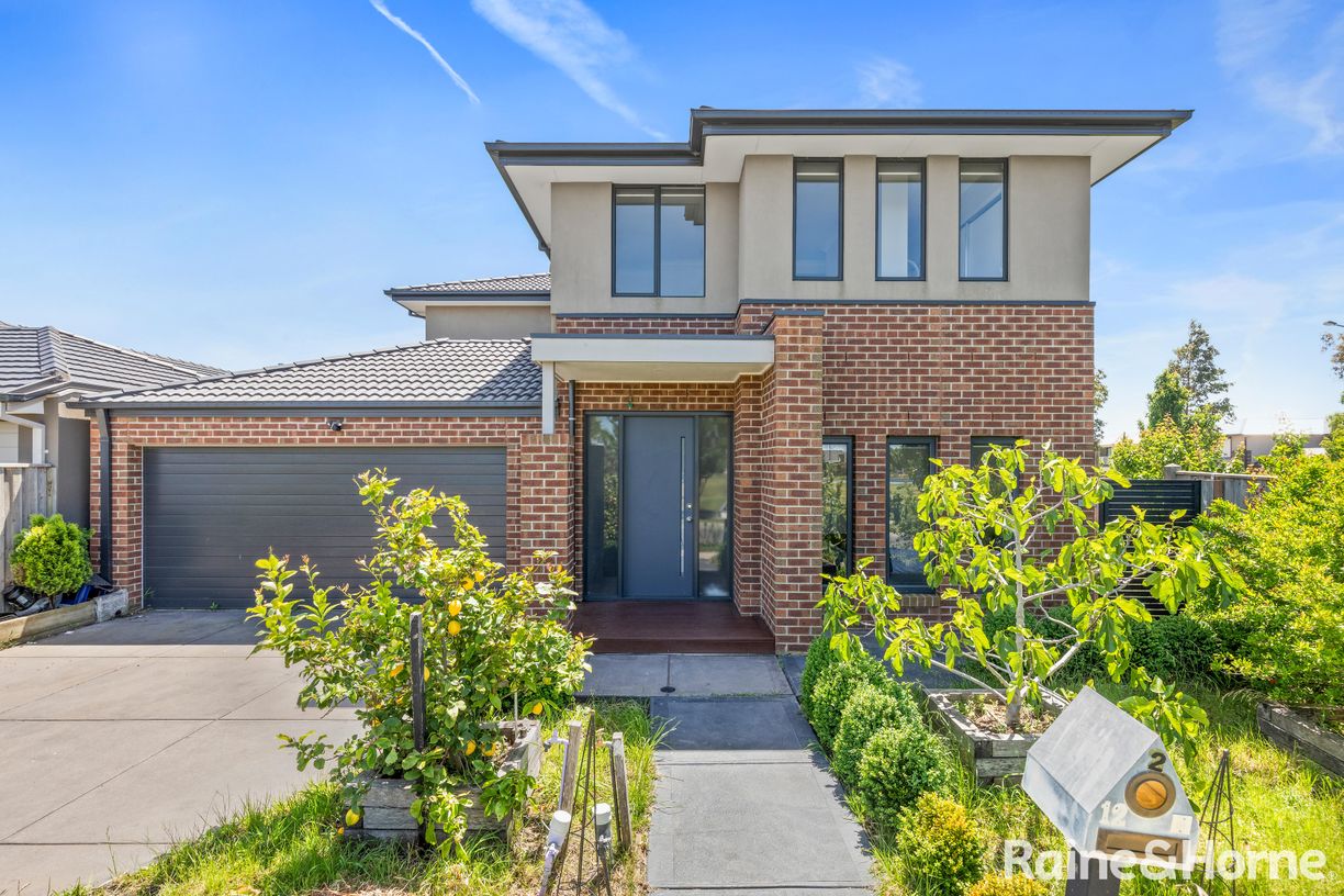 2 Upthorpe Way — photo from Raine & Horne Roxburgh Park
