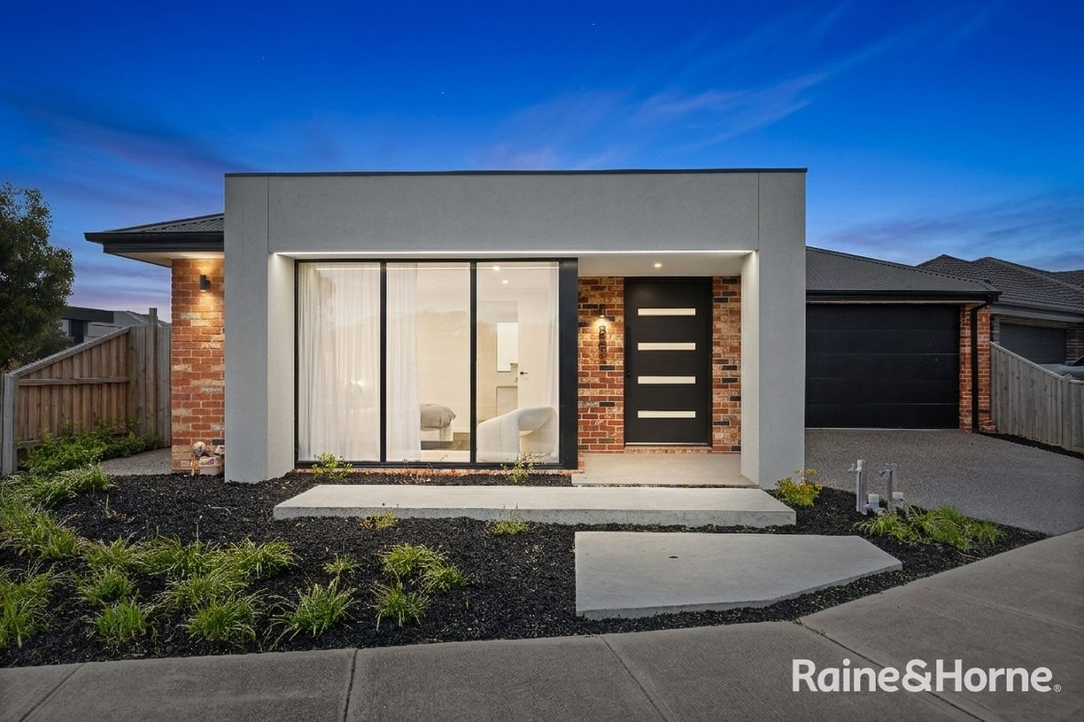 41 Haldon Avenue — photo from Raine & Horne Roxburgh Park