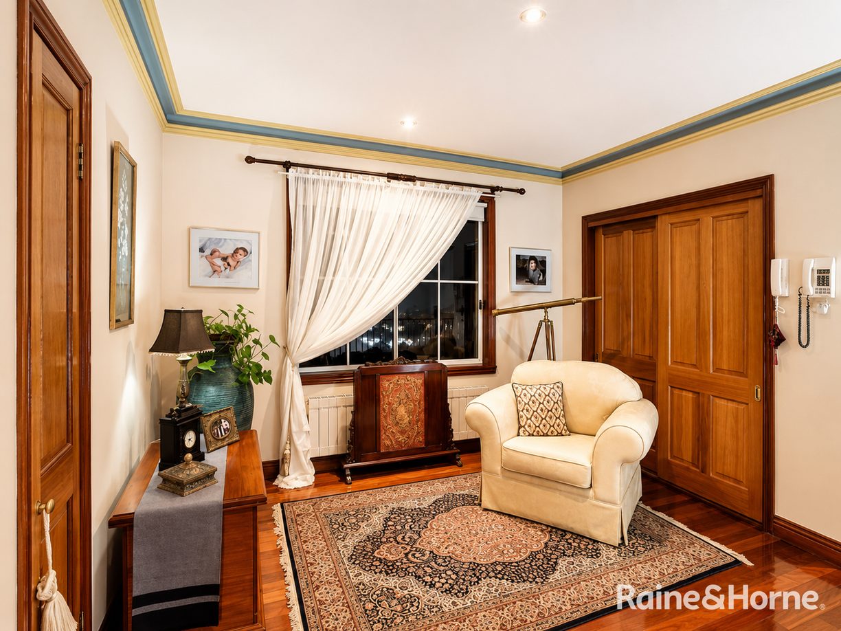 44 Ravenhill Boulevard — photo 13 of 19