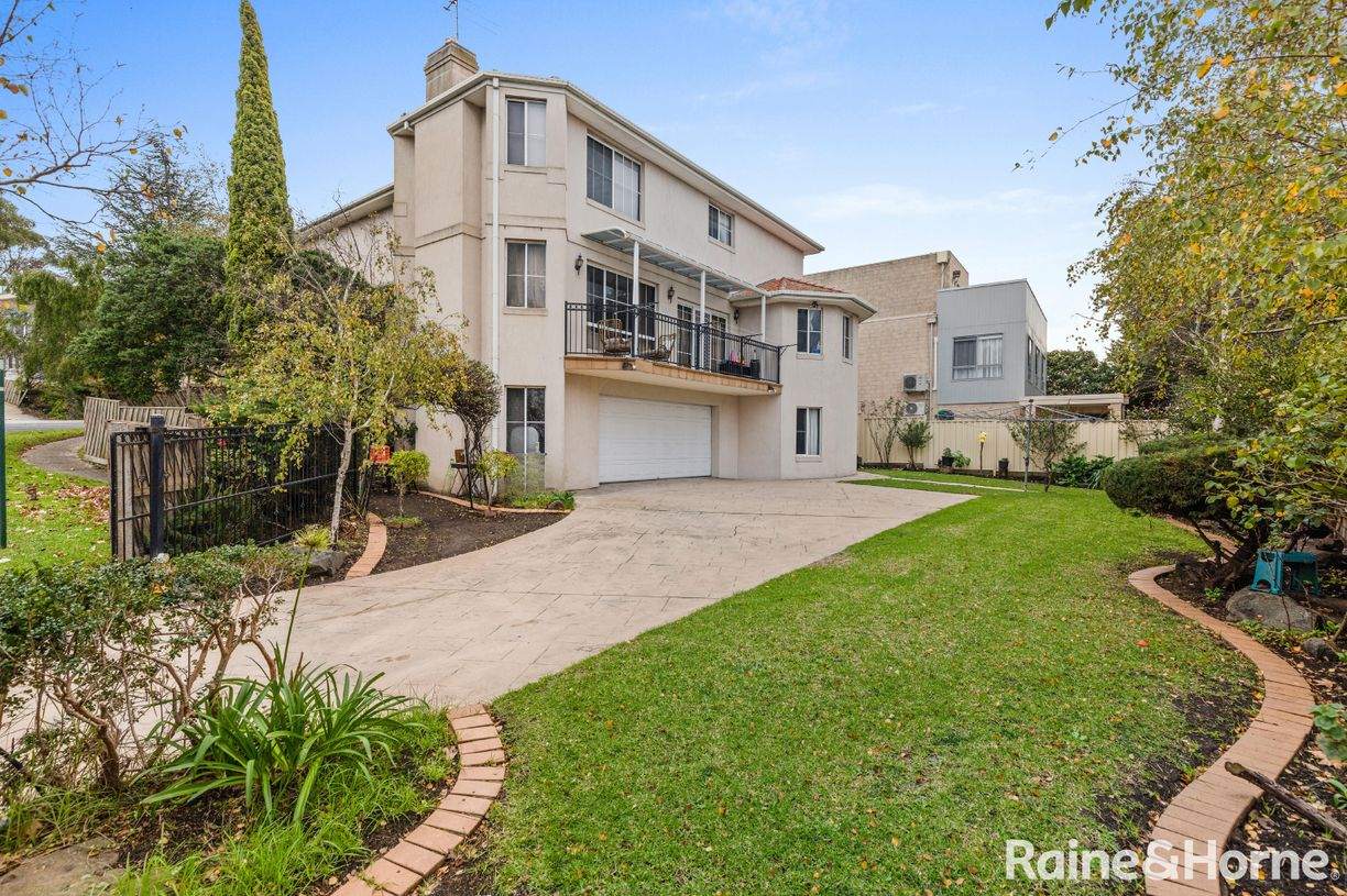 44 Ravenhill Boulevard — photo 18 of 19