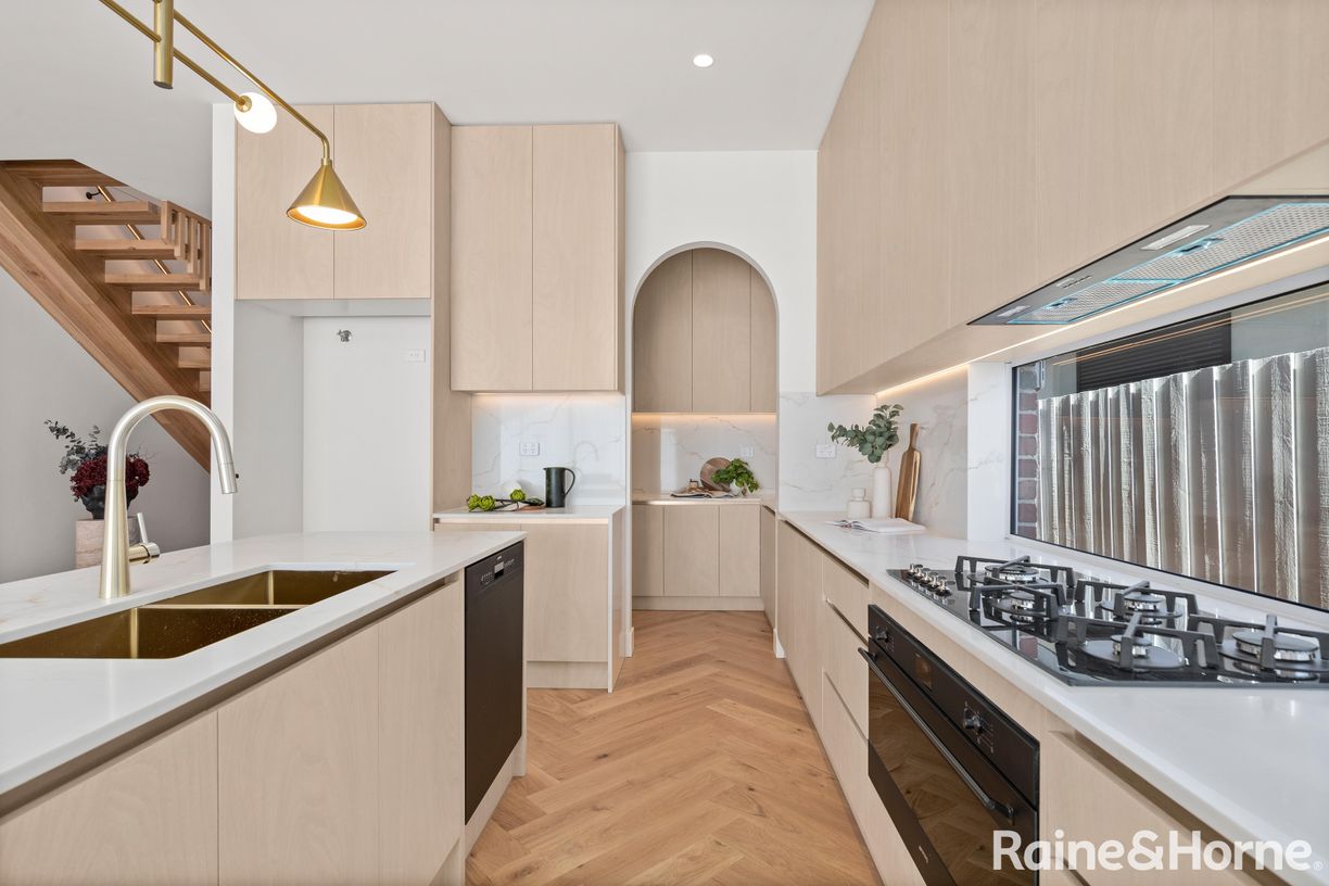 54A Sutherland Street — photo 5 of 18