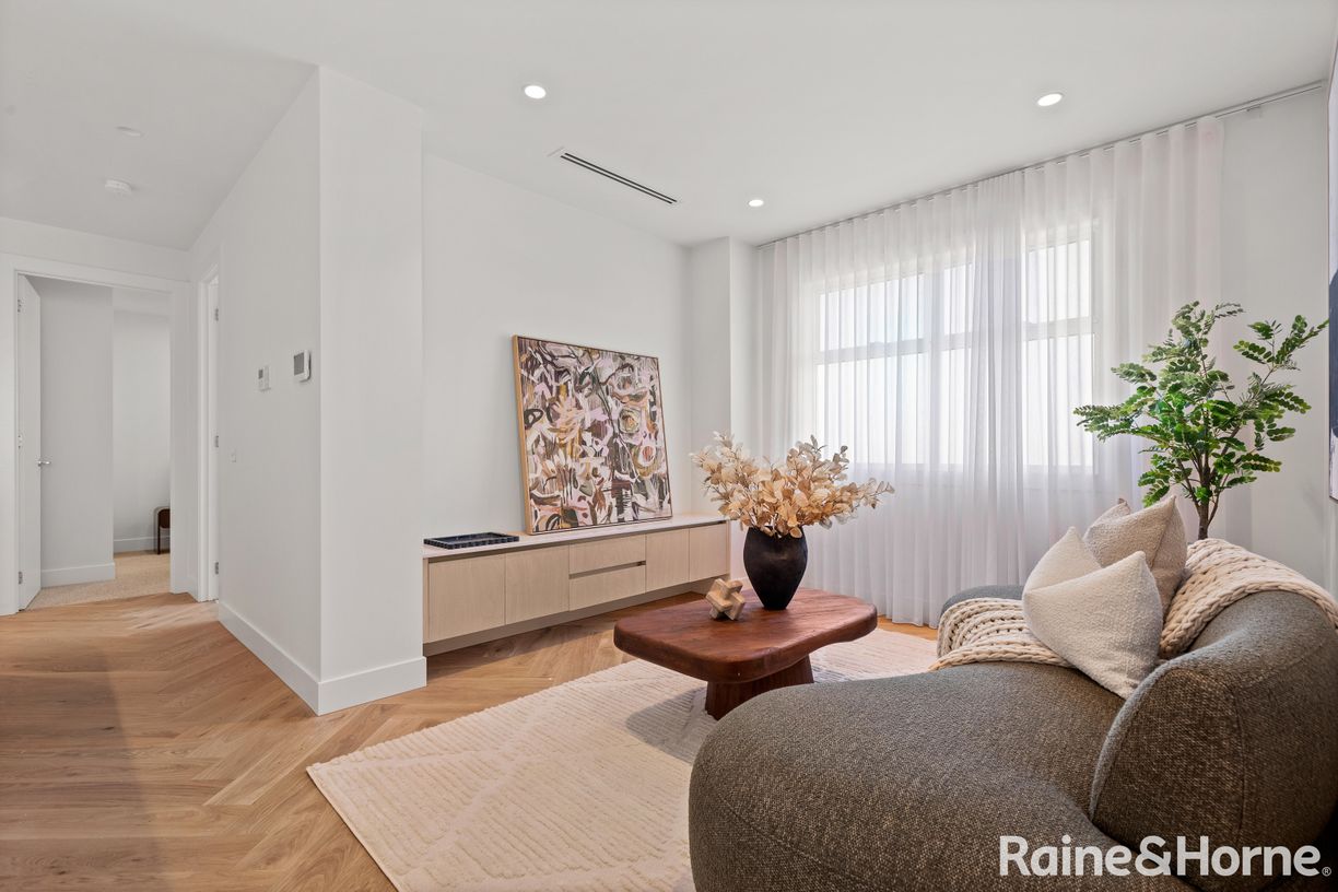 54A Sutherland Street — photo 10 of 18