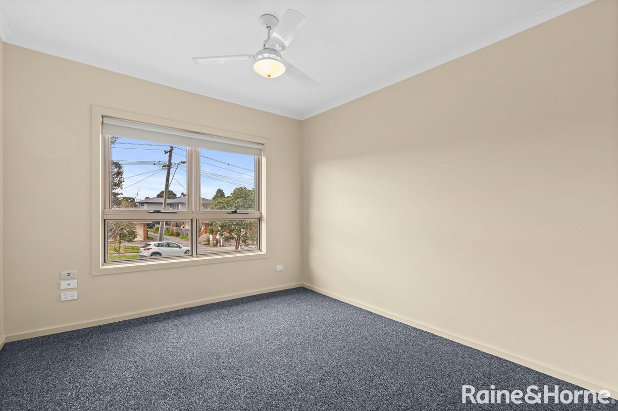 2/91 Rokewood Crescent — photo 8 of 11