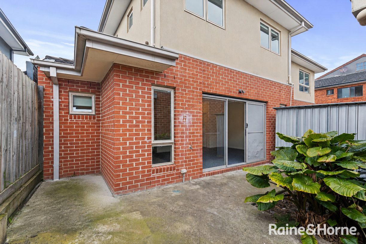 2/91 Rokewood Crescent — photo 10 of 11